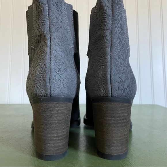 NWT Bos. & Co. DALLY Waterproof Suede Chelsea Boots in Gray Slate *Portugal* - Picture 4 of 13